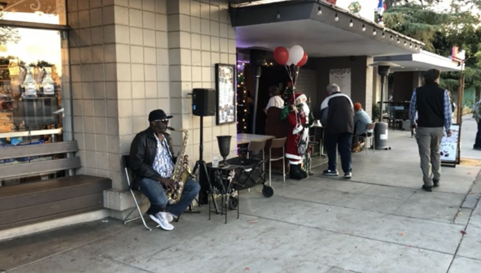 Saxophone Christmas Busker